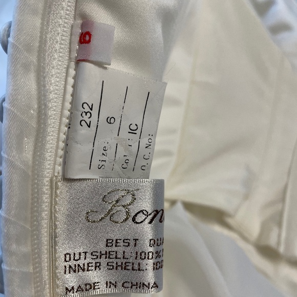 Bonny Ballroom Style Wedding Dress Size 6 - Picture 11 of 14